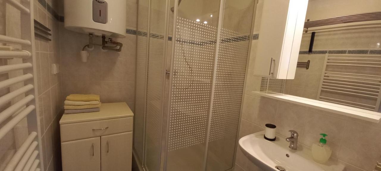 Horni Misecky Apartman E25 U Sjezdovky, Max 6 Osob Exterior foto